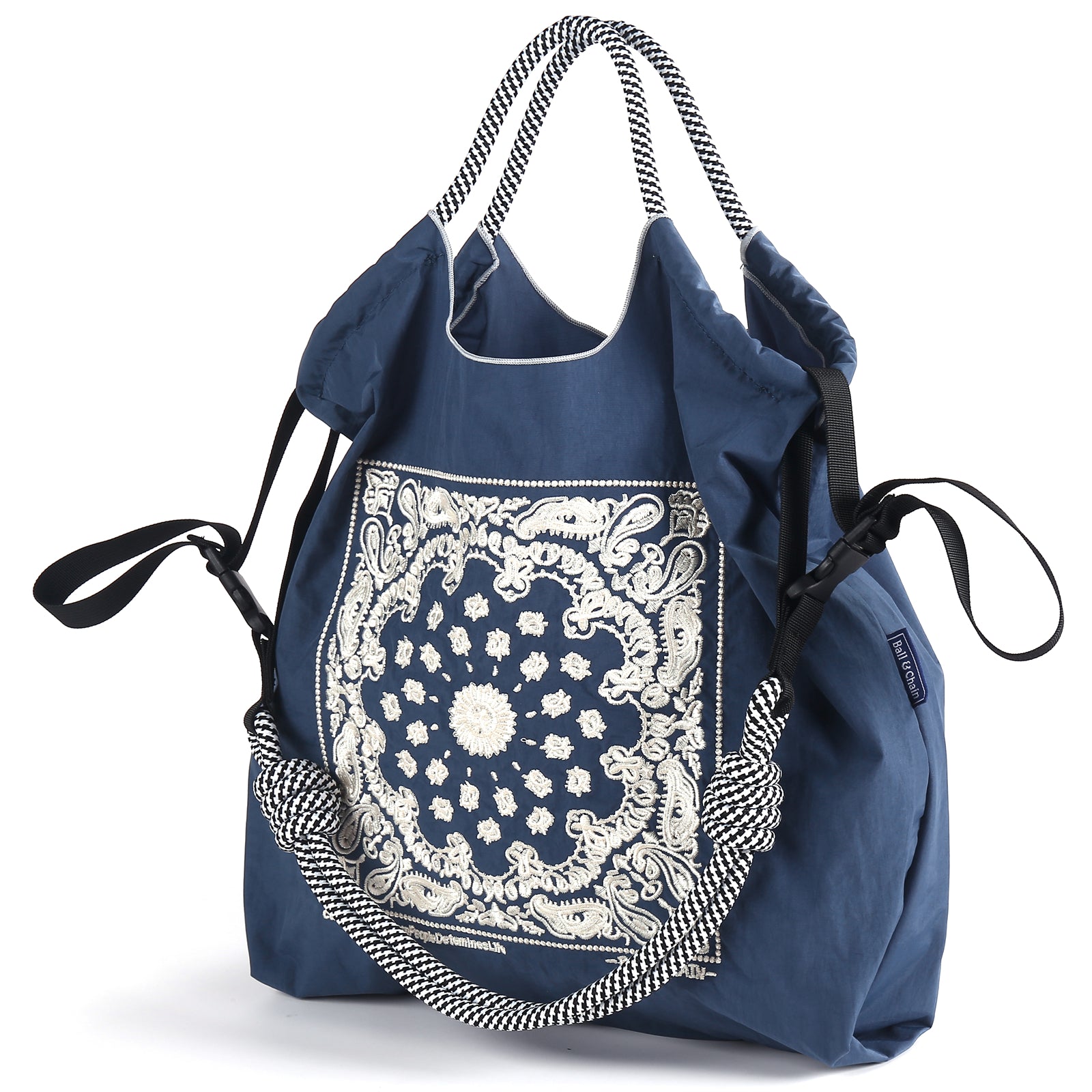 Ball&Chain Lady Tote bag, a lamb embroidered nylon bag, is the perfect companion for shopping and travel(L)